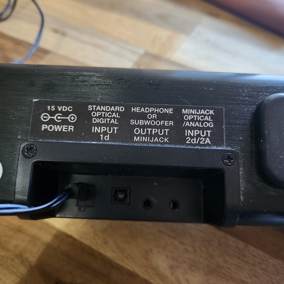 Zvox Accuvoice AV203 TV Speaker 6 Level No Remote Wall Mount Or Shelf Black - Picture 7 of 15